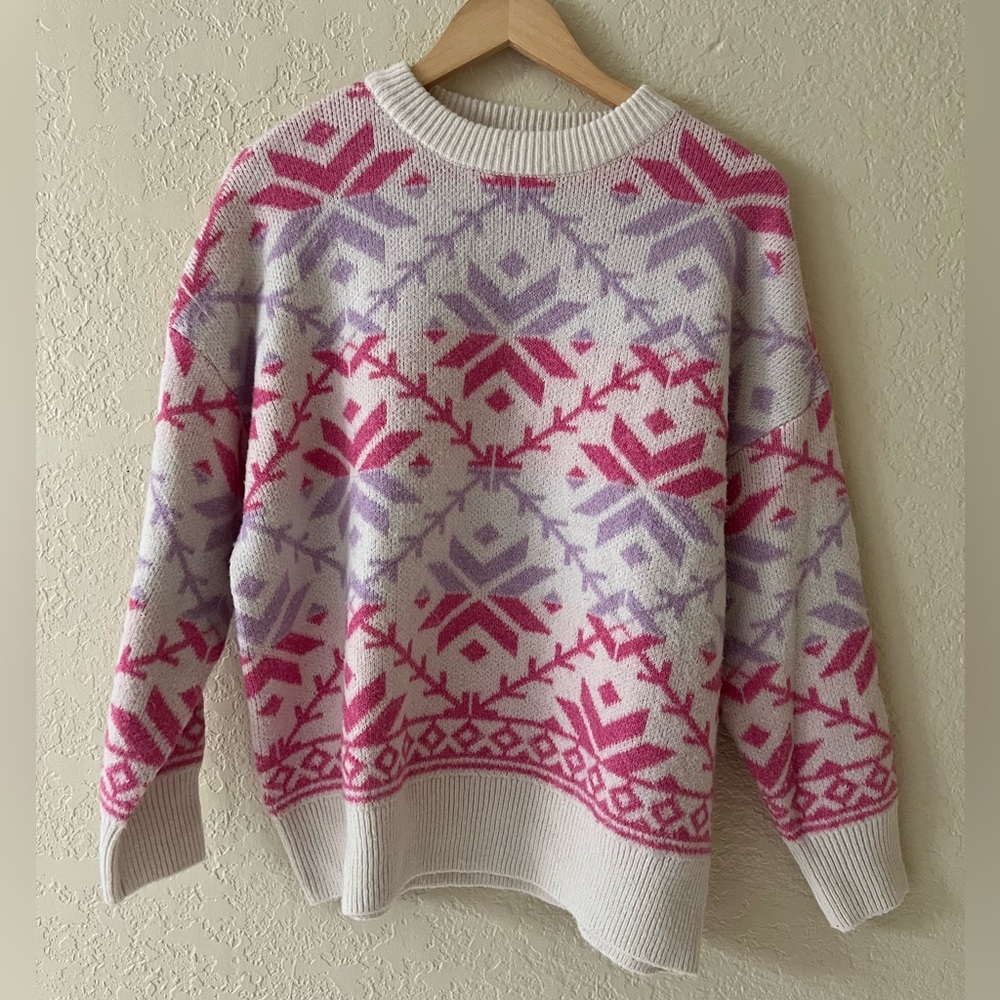 ❄️ Sincerely Jules ❄️ Pink and Purple Patterned Sweater. Size S